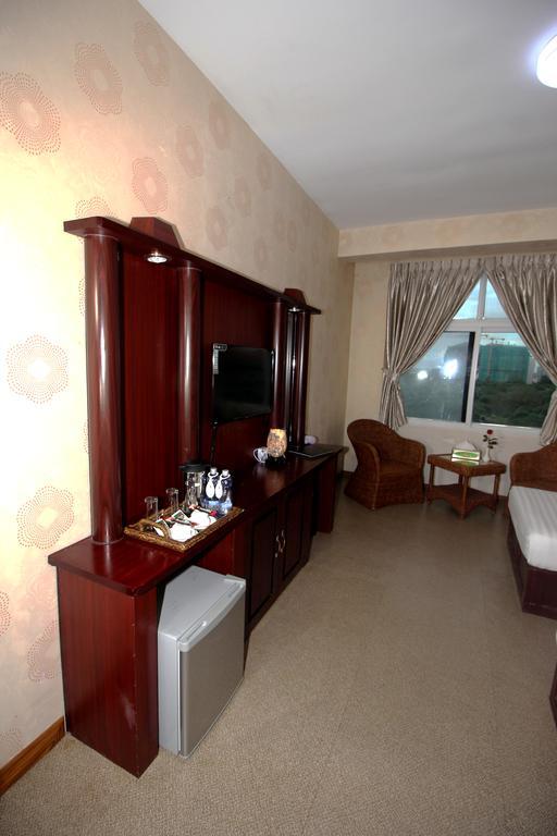 Diamond Crown Hotel Gyogon Extérieur photo