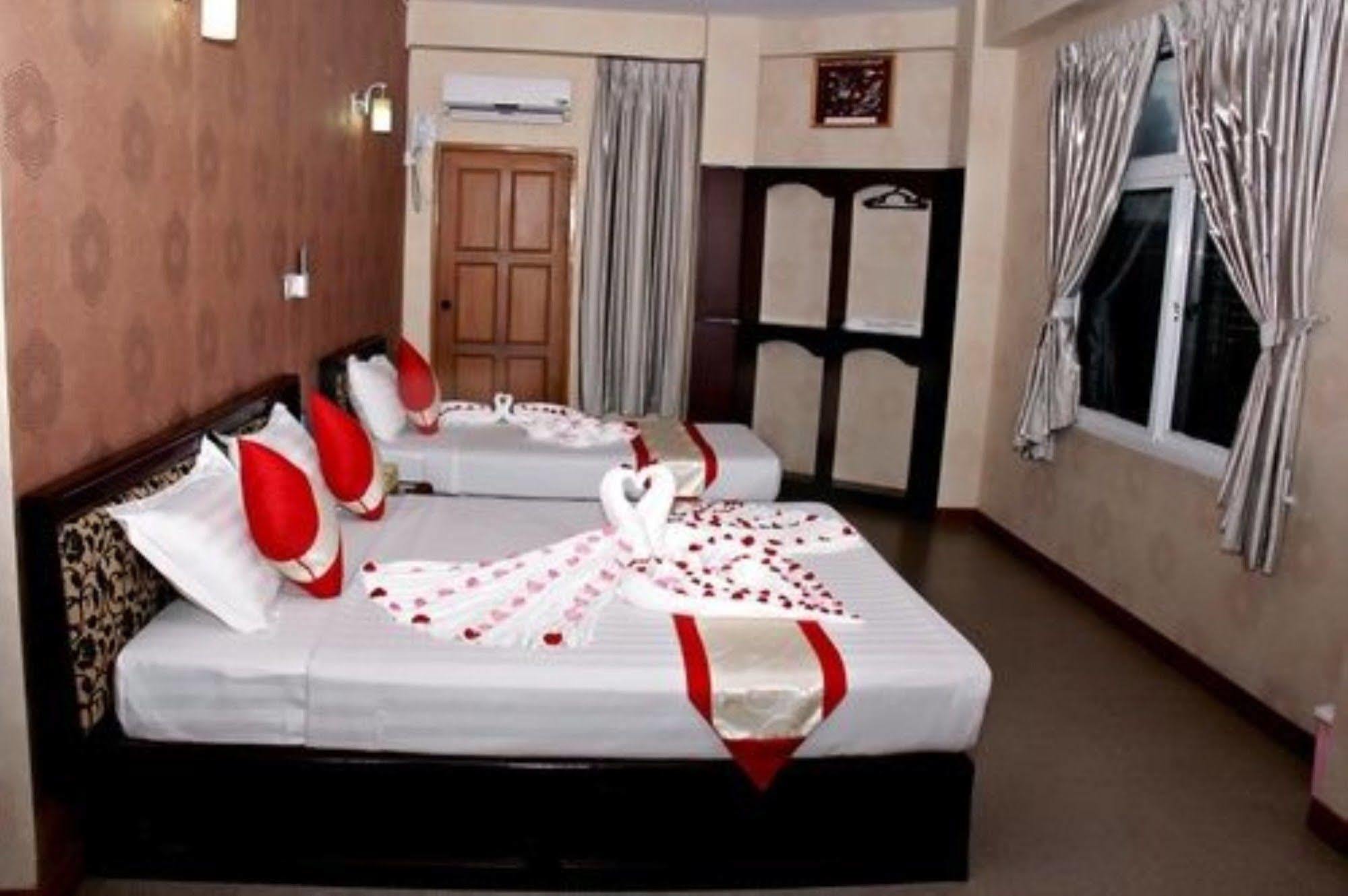 Diamond Crown Hotel Gyogon Extérieur photo