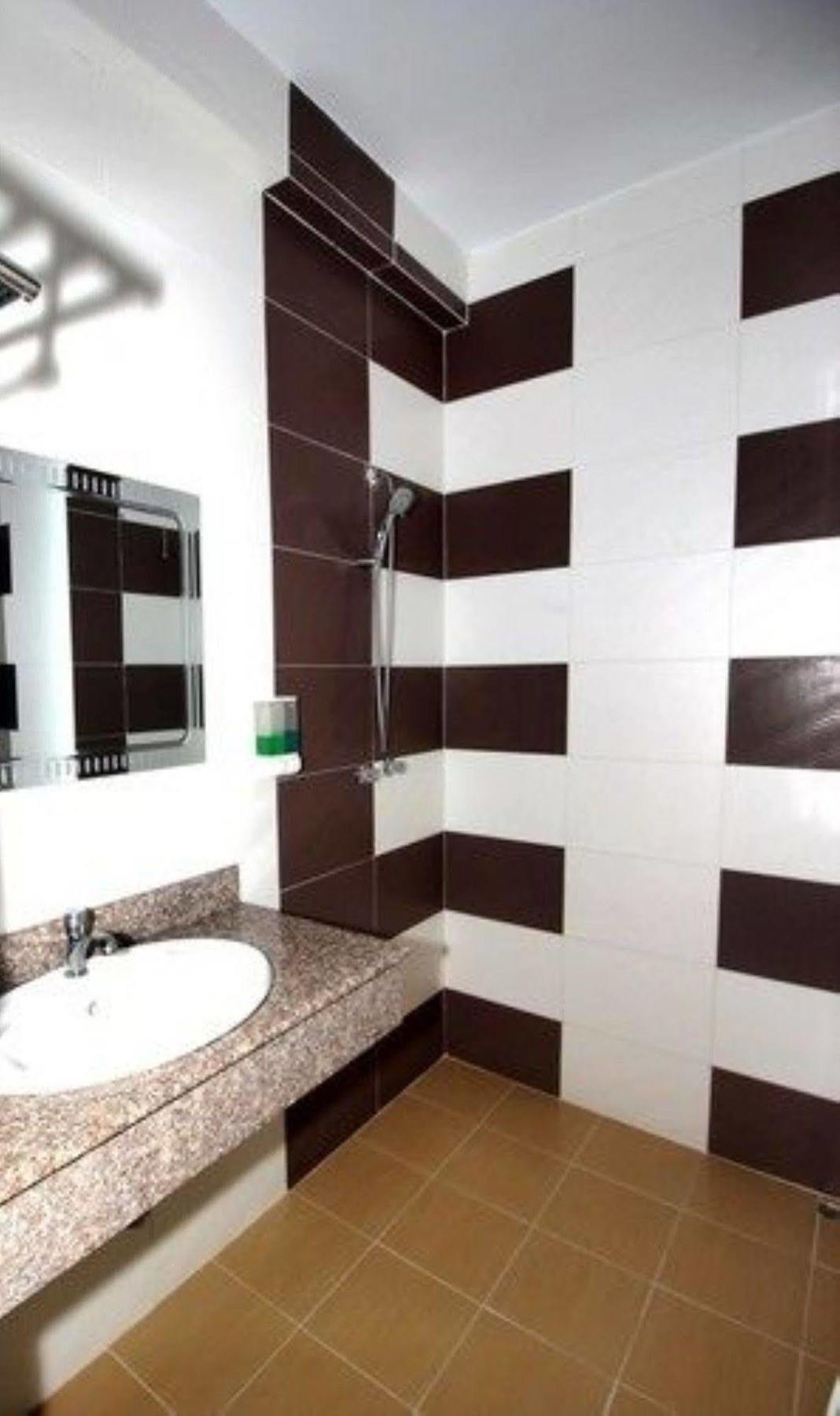Diamond Crown Hotel Gyogon Extérieur photo