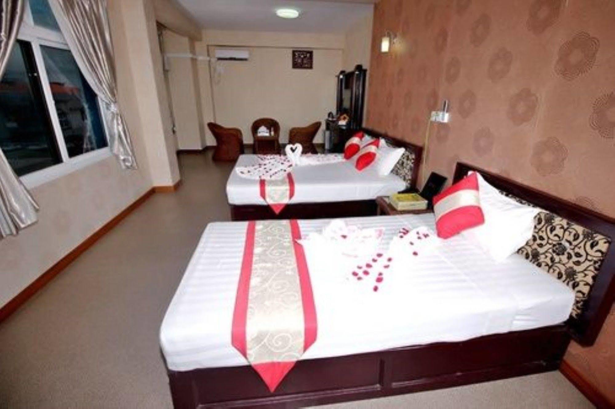 Diamond Crown Hotel Gyogon Extérieur photo