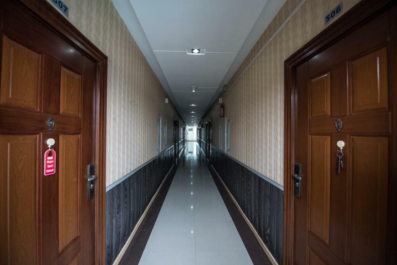 Diamond Crown Hotel Gyogon Extérieur photo